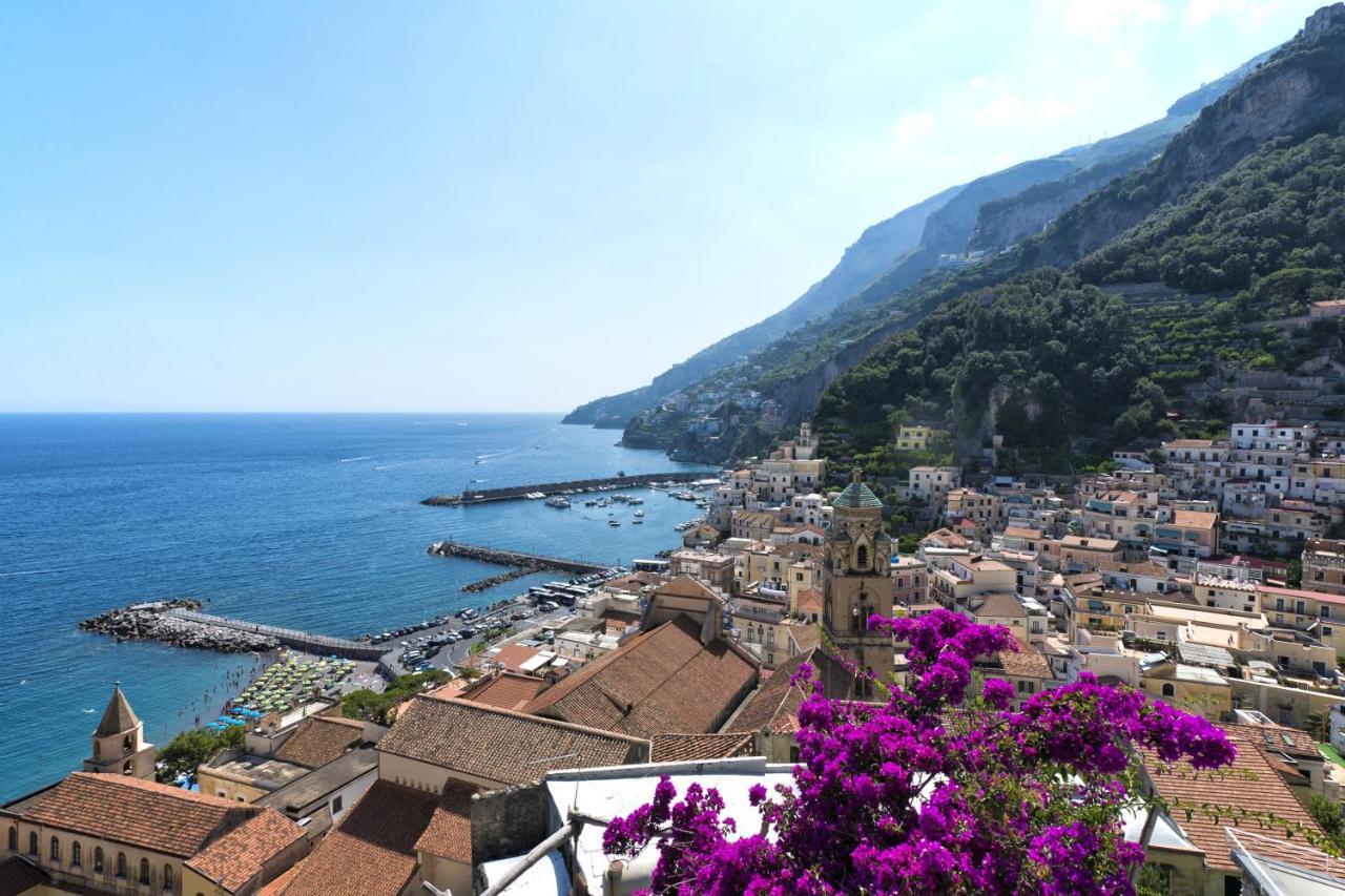 Amore Rentals - Palazzo Della Storia Amalfi Exterior photo