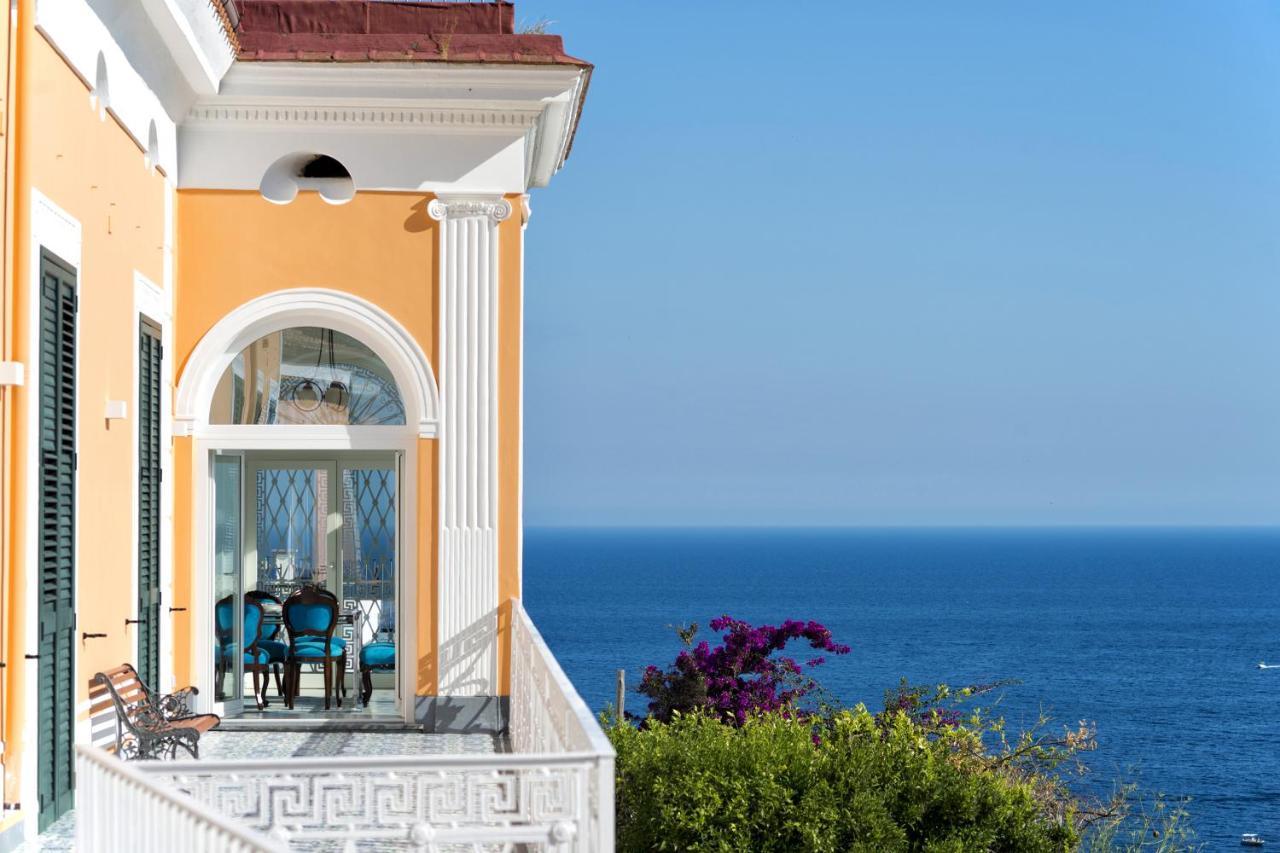 Amore Rentals - Palazzo Della Storia Amalfi Exterior photo
